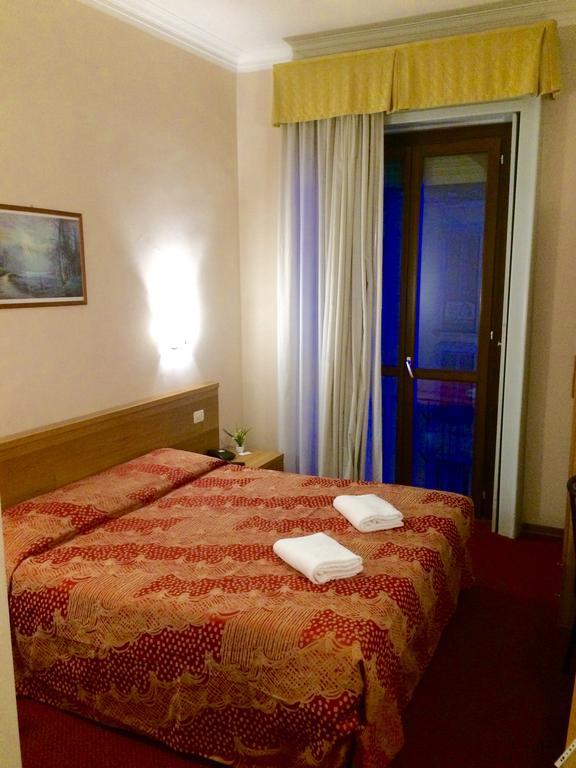 Royal Hotel Milano Phòng bức ảnh
