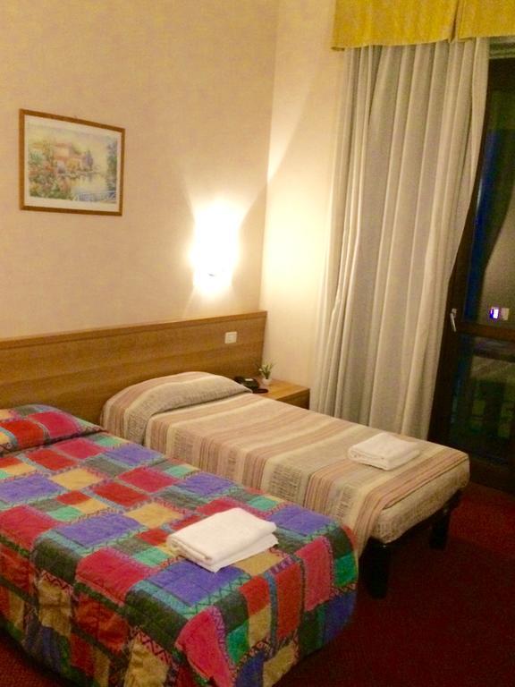 Royal Hotel Milano Phòng bức ảnh