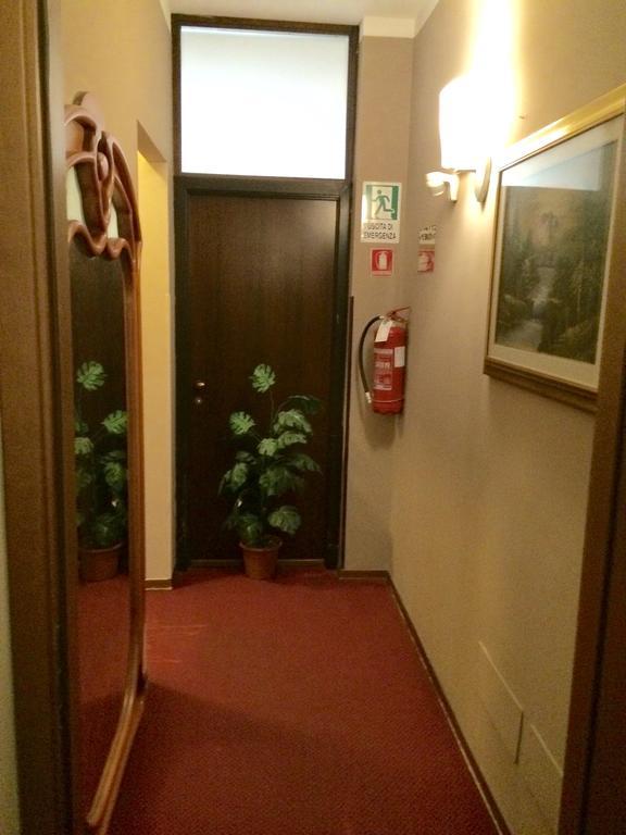 Royal Hotel Milano Ngoại thất bức ảnh